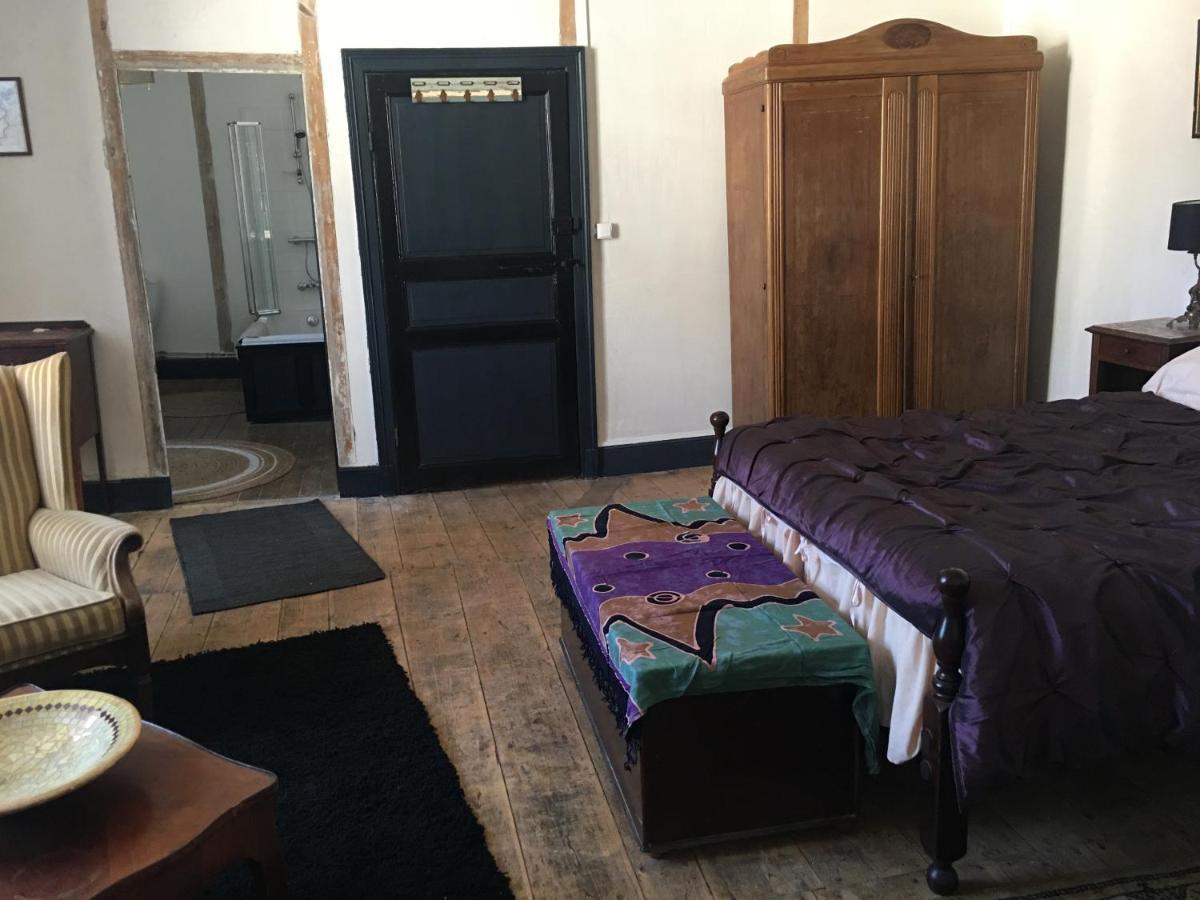 Chambre Sdb Privee Townhouse 26 Chambres D'Hotes Civray Civray  Exteriör bild